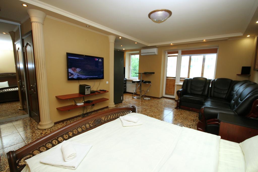 Pechersk Apartment In Kiev Center Стая снимка